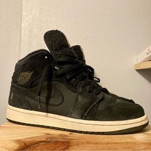 AJ 1 Black Olive Sail